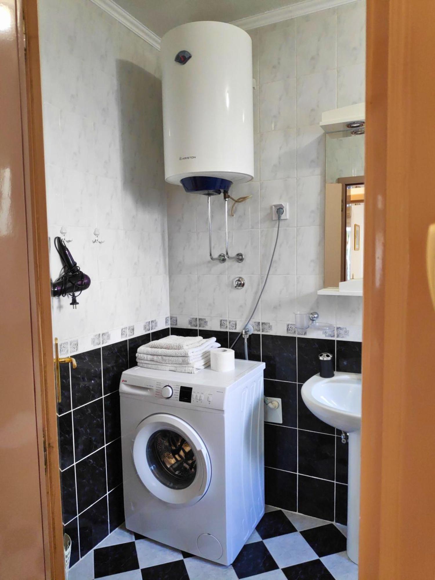 Asanovic Apartment *