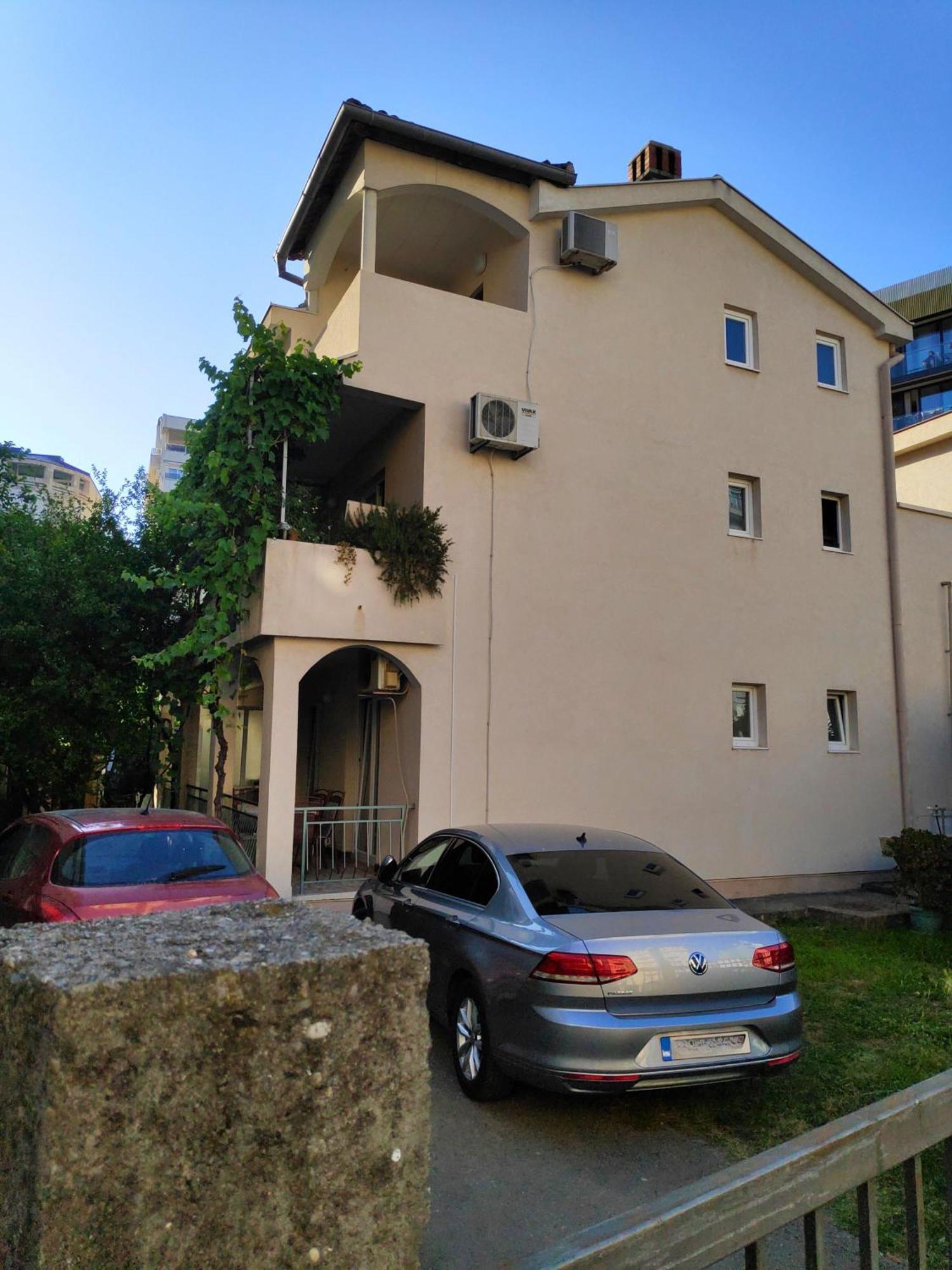 Asanovic Apartment Budva